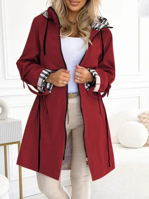 Manteau long à capuchon et doublure carreautée