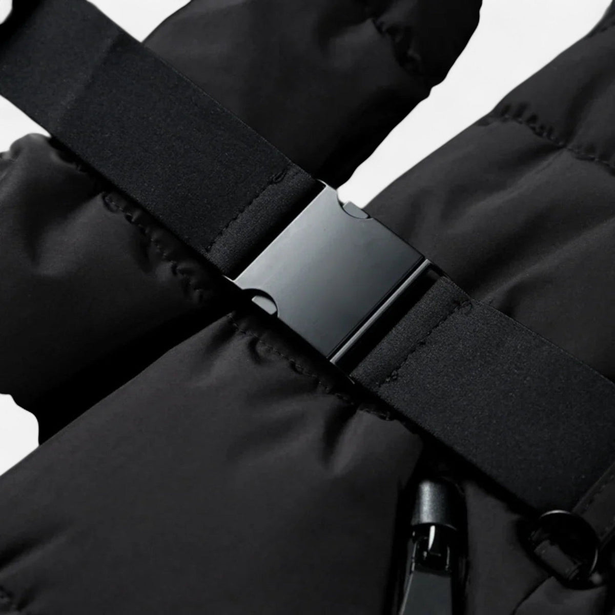 Manteau matelassé cintré avec ceinture