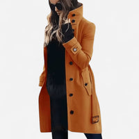 Manteau en laine à col montant ceinturé