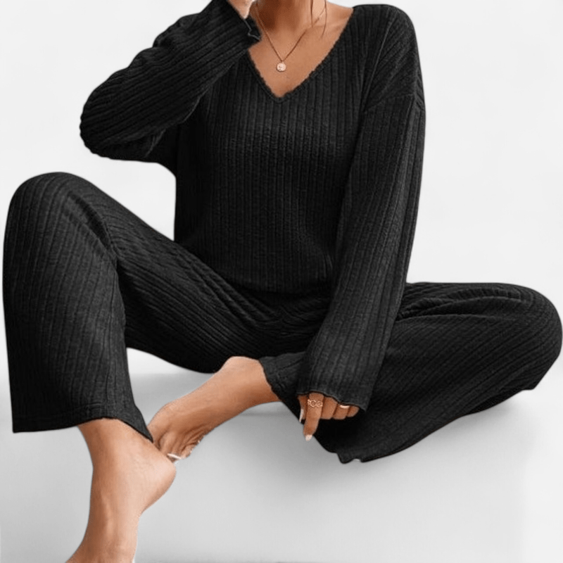 Ensemble tricot : chandail col en V et pantalon
