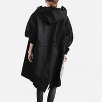 Imperméable à capuchon