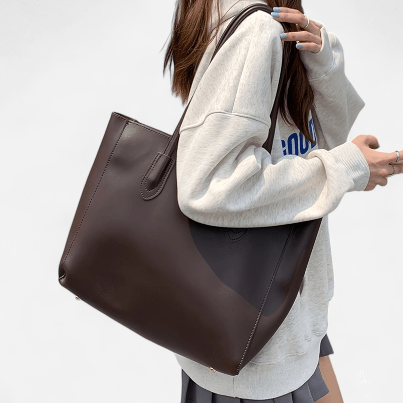 Sac fourre-tout en cuir porté épaule