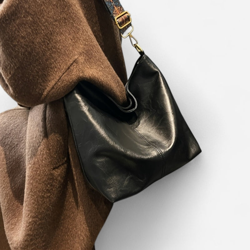 Sac seau en cuir à sangle brodée