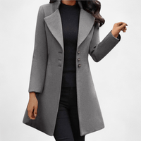Manteau cintré à boutons