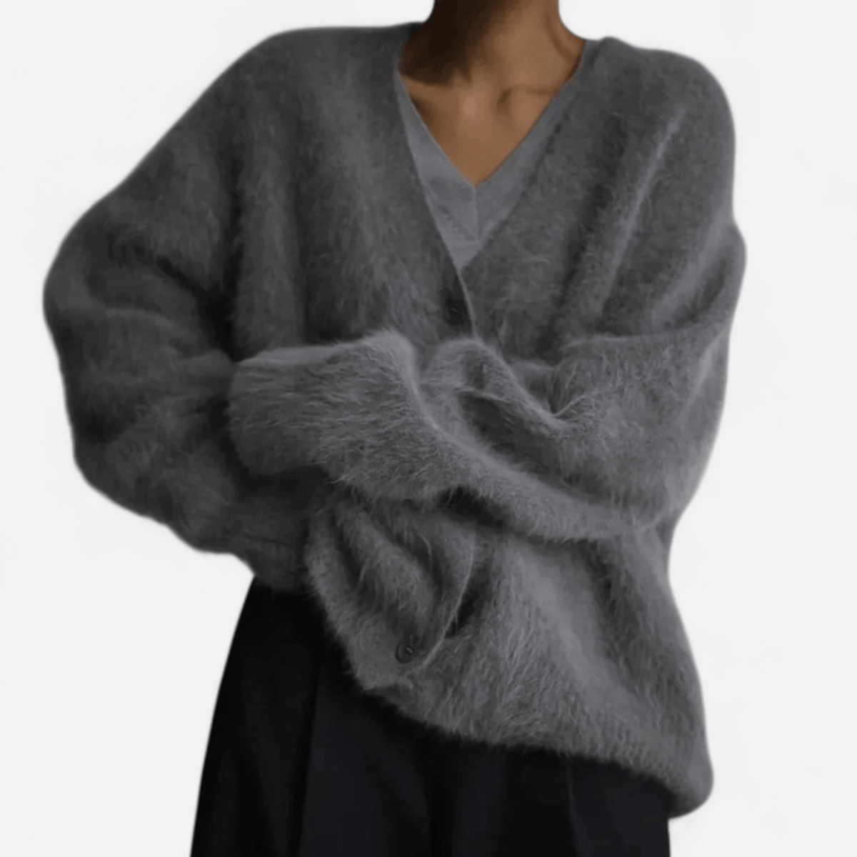 Chandail col en V en tricot duveteux