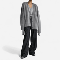 Chandail col en V en tricot duveteux