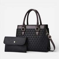 Sac à main matelassé et pochette assortie