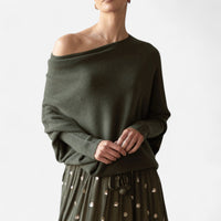 Chandail asymétrique épaule dénudée