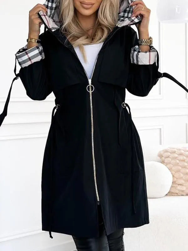 Manteau long à capuchon et doublure carreautée