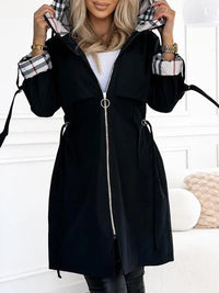 Manteau long à capuchon et doublure carreautée