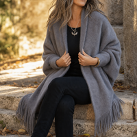 Manteau cache-cœur à col châle et franges