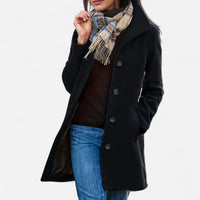 Manteau en laine coupe ajustée